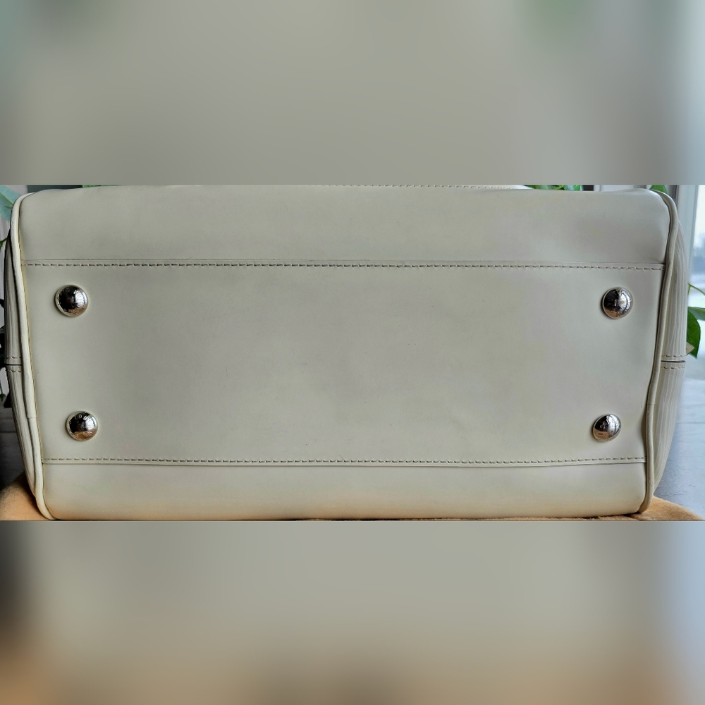 Louis Vuitton Ivory Epi Bowling Montaigne PM With Silver Lock And Two Keys - Picture 7 of 16